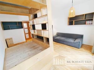 Pronájem bytu 2+kk, Praha - Vysočany, Staromlýnská, 71 m2