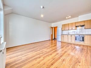 Pronájem bytu 1+kk, Praha - Písnice, Švihovská, 32 m2