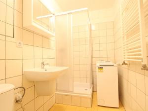 Pronájem bytu 1+kk, Praha - Uhříněves, Vlasty Průchové, 32 m2