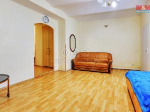 Pronájem bytu 2+kk, Karlovy Vary, Kolmá, 52 m2