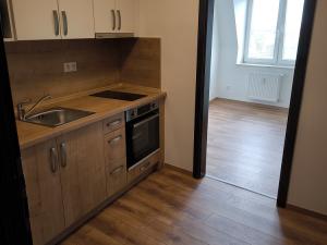 Prodej bytu 2+kk, Praha - Suchdol, Suchdolské náměstí, 42 m2