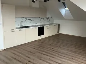 Pronájem bytu 2+kk, Praha - Prosek, Prosecká, 80 m2