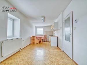 Prodej bytu 2+1, Hranice, Trávnická, 49 m2