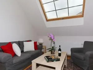 Pronájem bytu 2+kk, Praha - Vinohrady, Na Kozačce, 42 m2