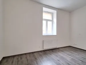 Pronájem bytu 2+kk, Praha - Holešovice, Na Maninách, 53 m2