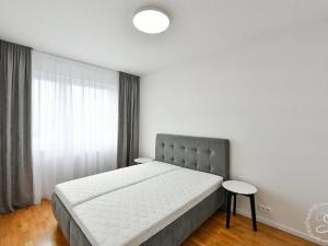 Pronájem bytu 2+kk, Praha - Hloubětín, Waltariho, 57 m2