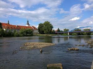 Prodej obchodního prostoru, Dobřichovice, Souběžná, 40 m2