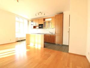 Pronájem bytu 2+kk, Praha - Strašnice, Vinohradská, 58 m2