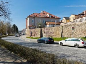 Pronájem bytu 1+kk, Jindřichův Hradec, nám. Míru, 35 m2