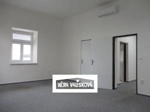 Pronájem kanceláře, Kroměříž, Malý val, 100 m2