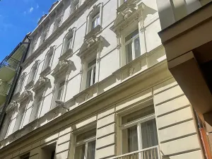 Prodej bytu 2+kk, Karlovy Vary, Zámecký vrch, 41 m2