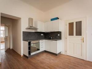 Pronájem bytu 2+kk, Praha - Nové Město, Lípová, 58 m2