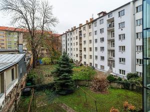 Pronájem bytu 1+kk, Praha - Vršovice, Oblouková, 30 m2