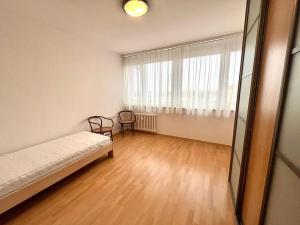 Pronájem bytu 3+kk, Praha - Podolí, Kubištova, 89 m2