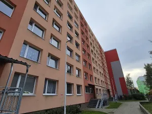 Pronájem bytu 2+kk, Kladno, Na růžovém poli, 40 m2