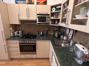 Pronájem bytu 2+kk, Praha - Vinohrady, Písecká, 46 m2