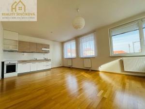 Prodej bytu 2+kk, Nový Bydžov, Masarykovo náměstí, 62 m2