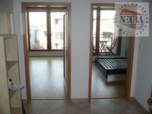 Pronájem bytu 2+kk, Praha - Smíchov, Štorkánova, 67 m2