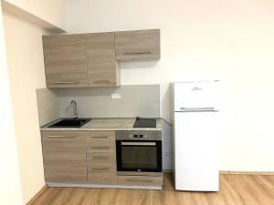 Pronájem bytu 2+kk, Praha - Zličín, Strojírenská, 46 m2