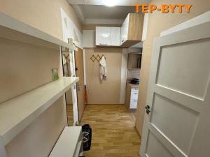 Prodej bytu 2+kk, Teplice, U Vlastního krbu, 44 m2