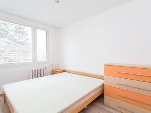 Pronájem bytu 2+kk, Praha - Kobylisy, Havlínova, 43 m2