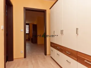 Pronájem bytu 2+kk, Praha - Libeň, Na žertvách, 52 m2