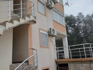 Prodej bytu 2+kk, Kruče, Černá Hora, 36 m2