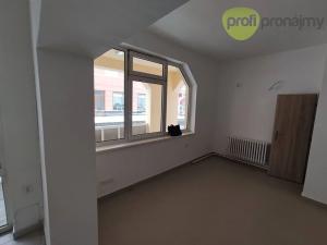 Pronájem obchodního prostoru, Humpolec, Horní náměstí, 58 m2