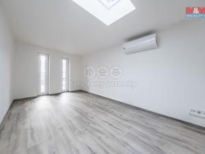 Pronájem bytu 4+kk, Sulice - Želivec, Rovná, 101 m2