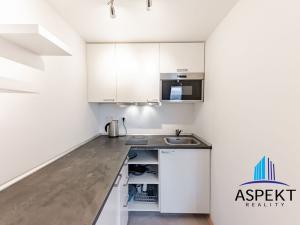 Pronájem bytu 3+kk, Praha - Bubeneč, Šmeralova, 59 m2