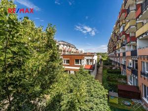 Pronájem bytu 2+kk, Praha - Vysočany, Poděbradská, 43 m2