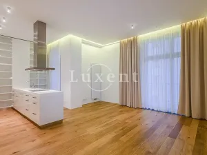 Pronájem bytu 2+kk, Praha - Vinohrady, Laubova, 74 m2