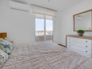 Prodej bytu 3+1, Torrevieja, Španělsko, 90 m2