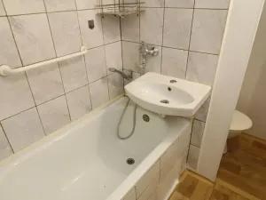 Pronájem bytu 1+1, Karlovy Vary, Družstevní, 37 m2