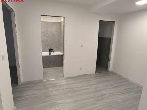 Prodej bytu 4+kk, Praha - Kobylisy, Pohnertova, 85 m2