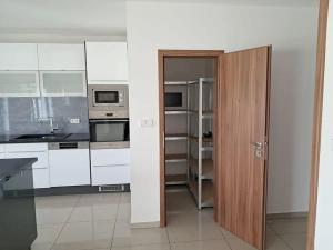 Prodej rodinného domu, Zálezlice, 1001 m2