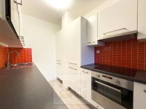 Pronájem bytu 2+kk, Praha - Bohnice, Zelenohorská, 42 m2