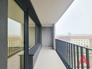 Pronájem bytu 2+kk, Praha - Vysočany, Kolbenova, 60 m2