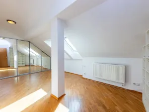 Pronájem bytu 2+kk, Praha - Vršovice, Kodaňská, 50 m2