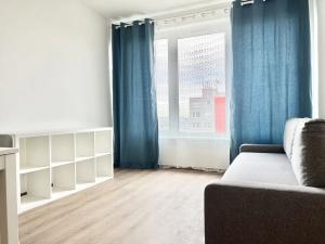 Pronájem bytu 3+kk, Praha - Záběhlice, Choceradská, 74 m2