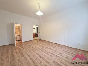 Pronájem bytu 2+kk, Praha - Nusle, Spolupráce, 41 m2