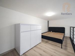 Pronájem bytu 2+kk, Praha - Vršovice, Kubánské náměstí, 32 m2