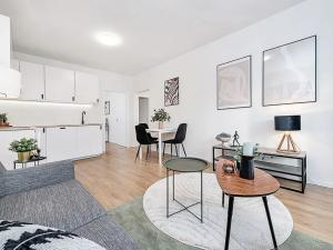 Prodej bytu 3+kk, Praha - Malešice, Počernická, 56 m2