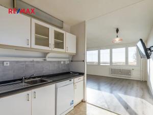 Prodej bytu 3+kk, Praha - Prosek, Pískovcová, 74 m2