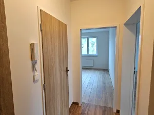 Pronájem bytu 2+kk, Praha - Štěrboholy, Hrušovská, 46 m2