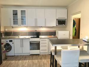 Prodej bytu 2+kk, Praha - Troja, Olštýnská, 36 m2