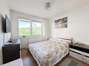 Prodej bytu 2+kk, Praha - Horní Měcholupy, Modenská, 58 m2