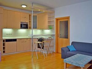 Pronájem bytu 2+kk, Praha - Strašnice, Janýrova, 51 m2