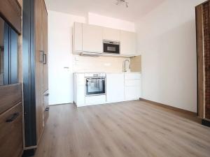 Pronájem bytu 1+kk, Praha - Záběhlice, Choceradská, 37 m2