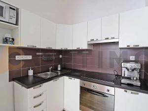 Prodej bytu 2+kk, Praha - Smíchov, Staropramenná, 42 m2